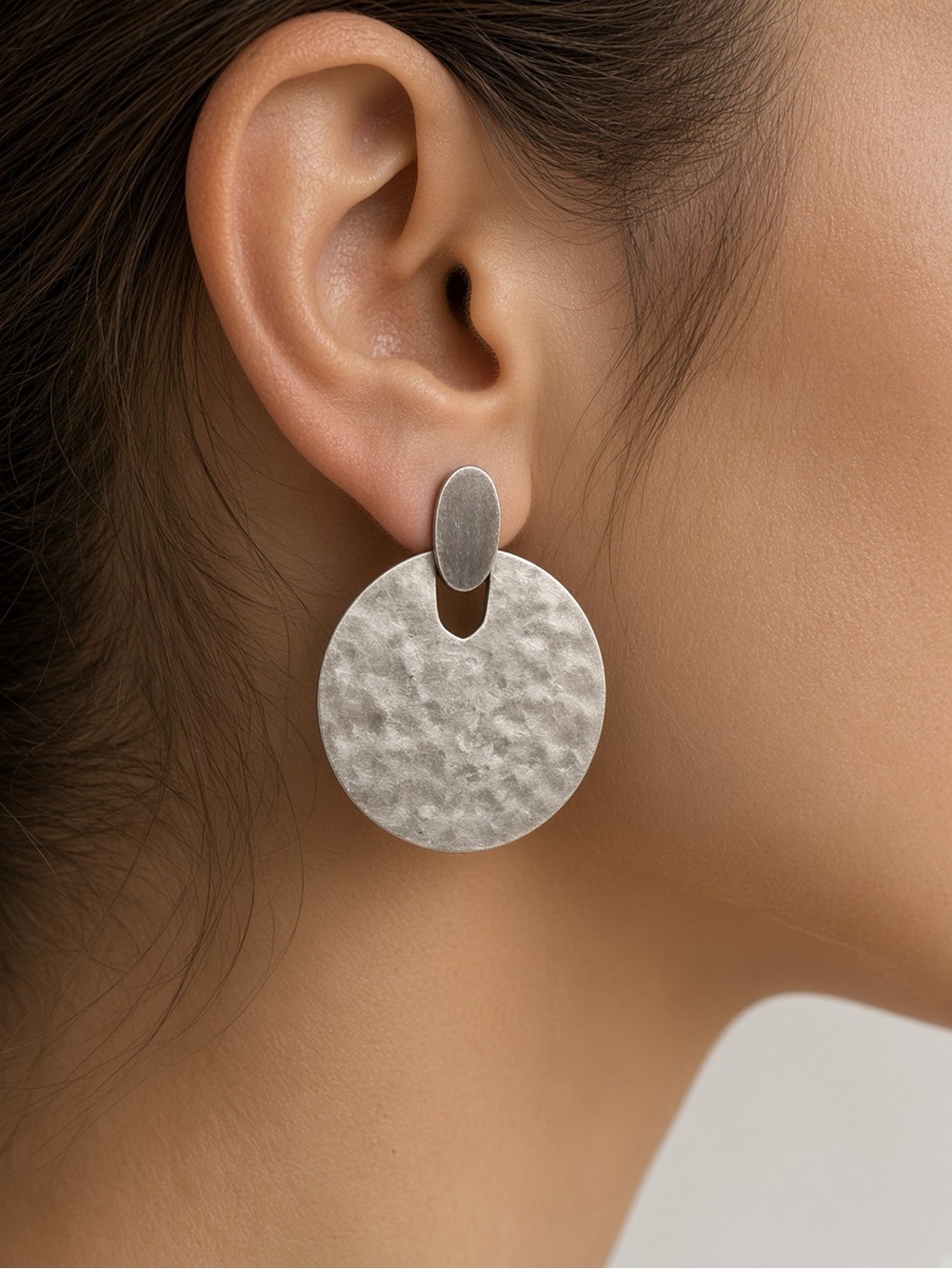 Kendra Scott “Didi” Hammered Disk Drop Earrings - Silver